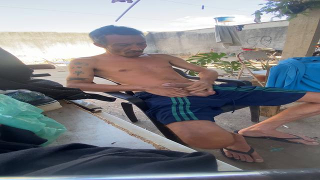 Punhetinha no quintal 