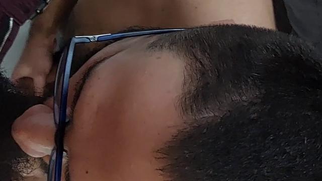 Mamando o pau grosso do motorista de aplicativo. E d...