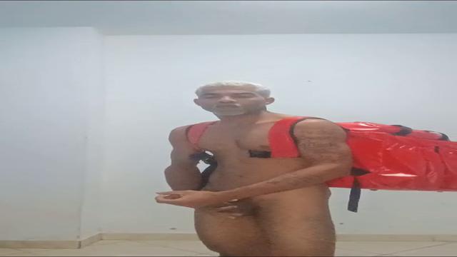 Mavambo da entrega numa punheta gostosa ( primeira p...