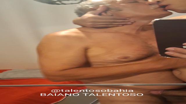 O COROA TAXISTA DE 64 ANOS CHEGOU DE FERIAS, E ME LI...