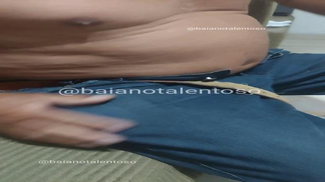 PEGAÇÃO COM COROA PINTOR DE 66 ANOS 1/2