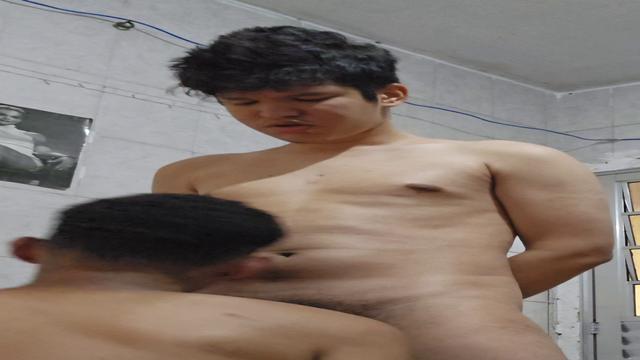 Vai mamar direito minha pica? então abre a boquinha mlk