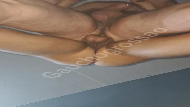 *Fodi o Tio da Minha Amiga Escondido #32*