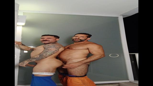 Me Comeu na Sacada Enquanto Um Casal Assistia!