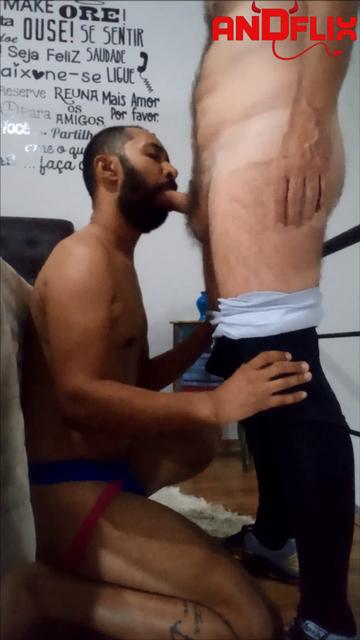 Meu tio veio aquecer as bolas antes do jogo