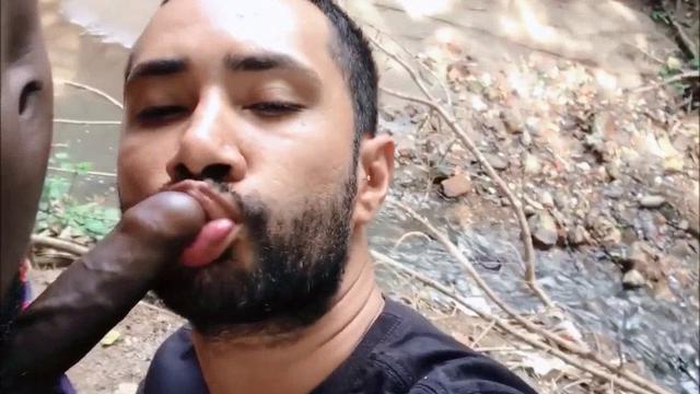 316- pretinho me comeu atrás da quadra