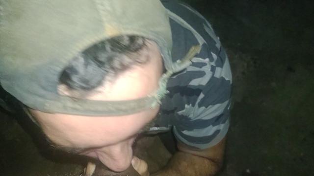 Aliviando o negão casado 