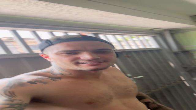 Punheta Huts (Gozando Gostoso Na Garagem De Casa)