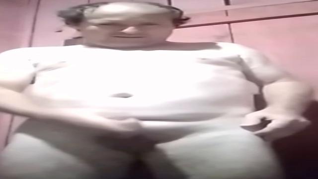 Aposentado pau pequeno mas goza gostoso inédito 68 anos 