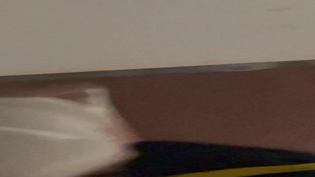 Flagrei o cara batendo uma no reservado 