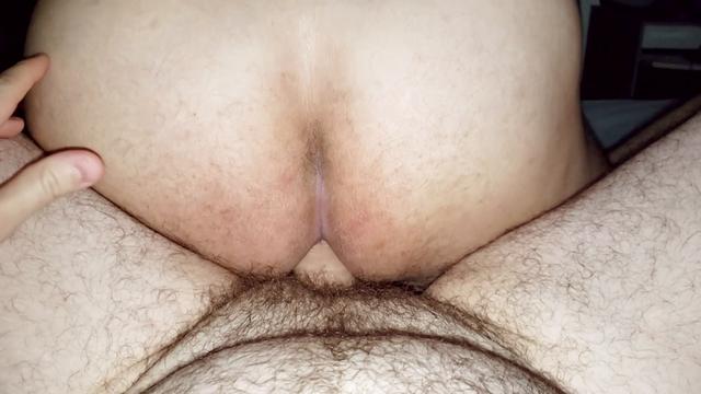 Sentando no pau do marido! 