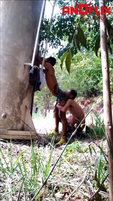 Filho Da Passadeira me socou a pica atrás da cx D' agua
