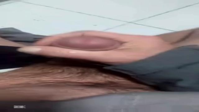 mostrando a rola rapidinho .. coroa de 60 primeira v...