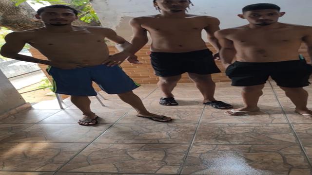 Nas escolhas dos mavambo  6 mavambos a primeira puta...