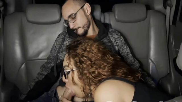 Fudendo com a passageira trans do Uber , me levou pr...