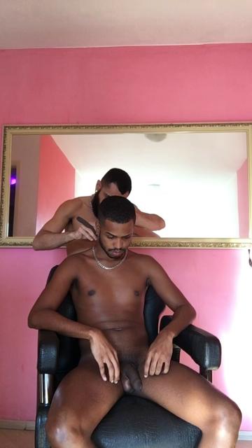 TheNakedBarber & TheAxxxell 