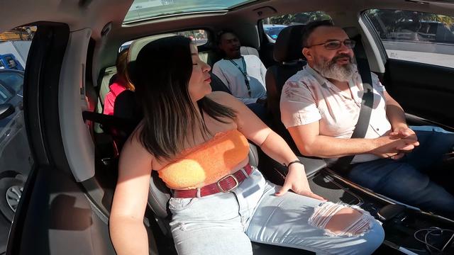Tais Daeva hitched a ride and drove the frentist crazy wanting to get in the car