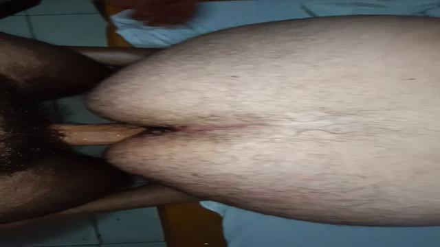 Árabe barbudo safado