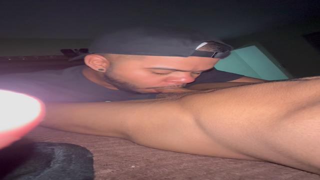 Caindo de boca na rola do filho da vizinha 