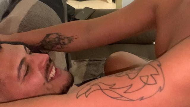 Sendo voyeur numa suruba 