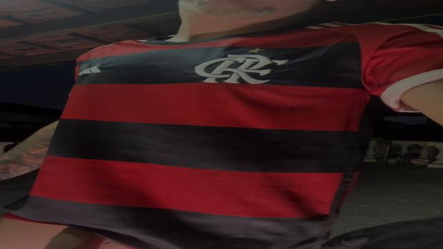Cheguei do fut, ja dei uma gozada jatoo