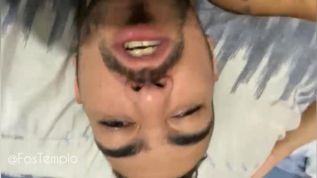 Fudi o cara branco e gozei no fundo do cu dele