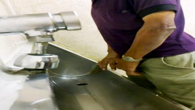 Pissing #26