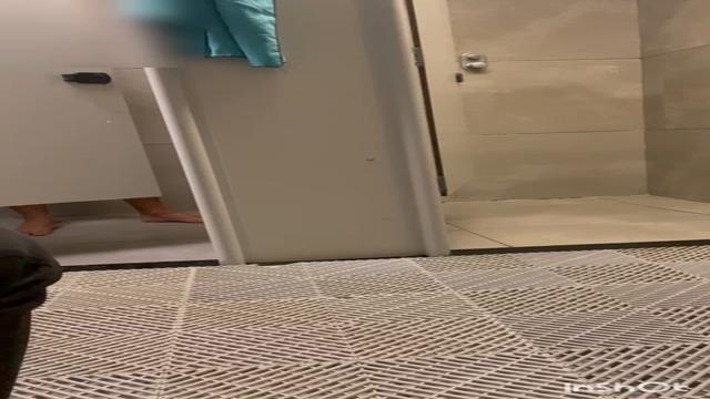 Safado batendo uma e exibindo pra mim 