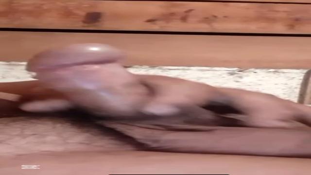 Maduro da rola cabeçuda pescador 57 anos batendo uma...