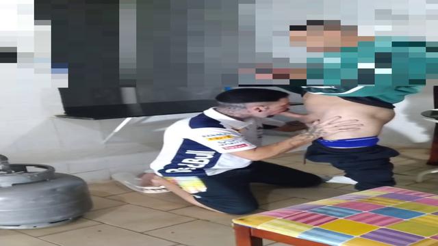 Levando rola de hétero tomando leite gostoso dele 