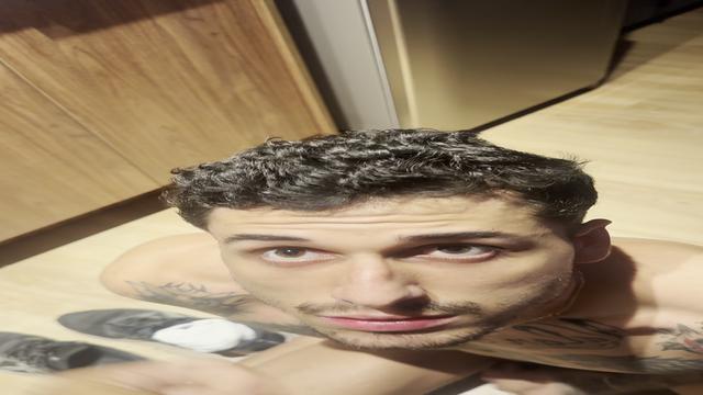 tomei um banho de porra na cara 