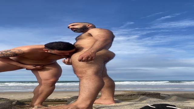 Comendo safado na praia 