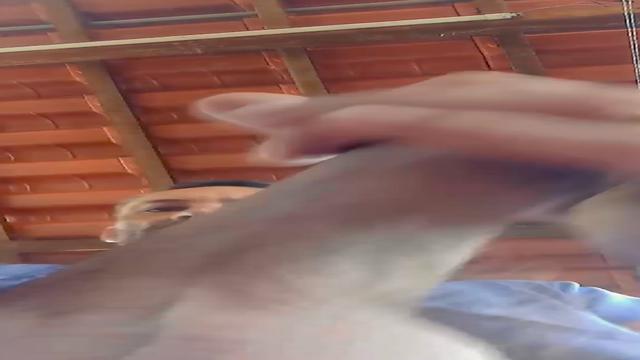 Meu pau parece um arranha-céu de Dubai