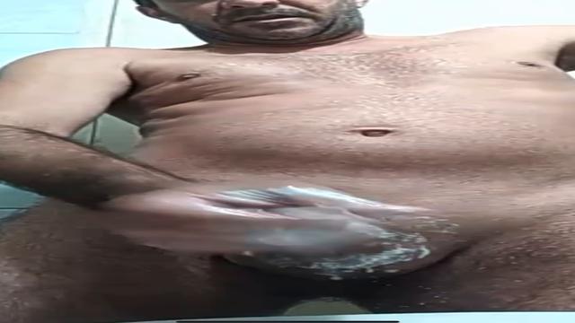 Quarentão delícia tem muitos vídeos dele inédito aqu...
