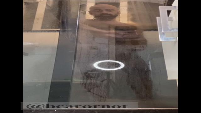 A Shower after cum…. Hummmm ?