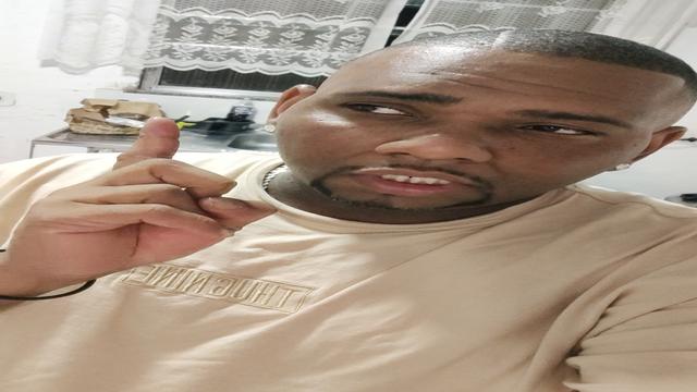 Coe assinantes, amigos e clientes quero agradecer a fidelidade para comigo e meus mavambos e independente do Kao do twitter cai ou não cai eu vou continuar postando o melhor da putaria aqui e vídeos exclusivos pra vcs , mas fala aí o que vcs querem vc ver