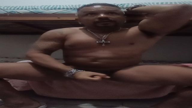 O PRETUU chegou agora de viagem ?, estou com muito T...