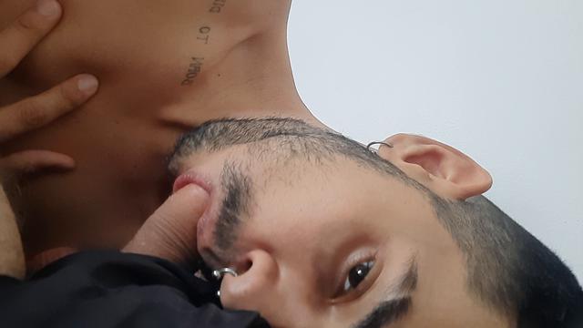 Ativos também chupam rola.