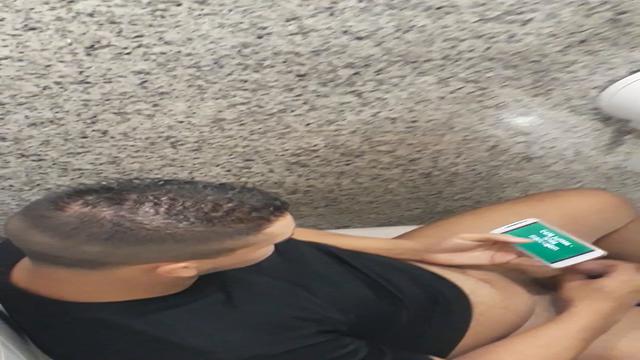 Parte 3 da punheta do motorista 