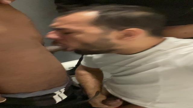 BANHEIRÃO - TODOS DENTRO DO BOX