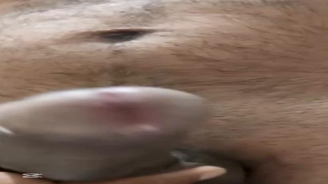 Maduro 46 anos grisalho peludo dando muito leitinho ...