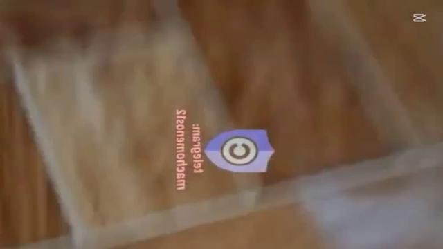 Vários heteros mijando e batendo com seus paus que d...