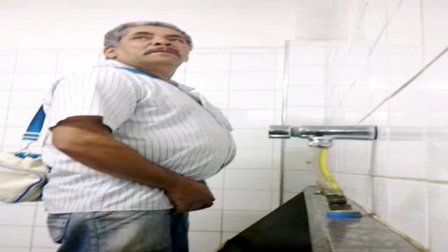 Pissing #119