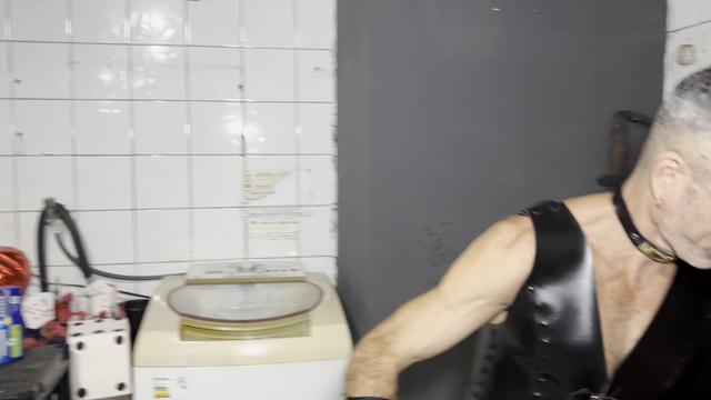 Behind the scenes at the Quenn party