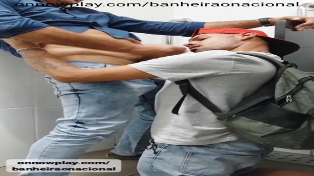 Aliviando o tesão