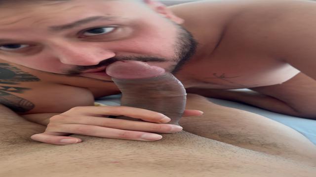 Mamei gostoso o cara que quer pega minha amiga 