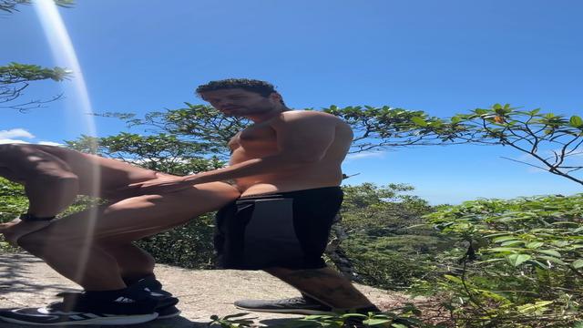Fudendo na trilha no Rj 