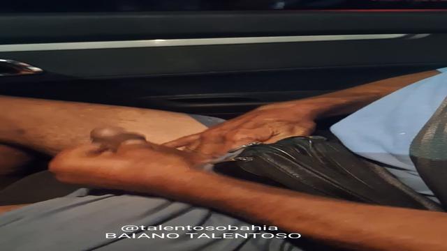 ONTEM VINDO DO TRABALHO ENCONTREI COM ESSE COROA PRO...