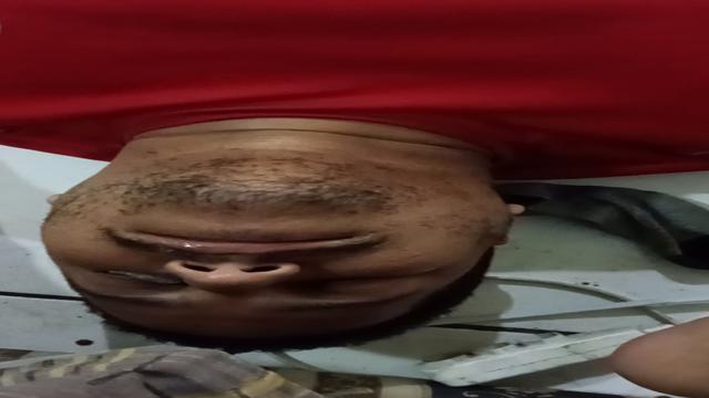 Ganhando cuspe do amigo do trabalho