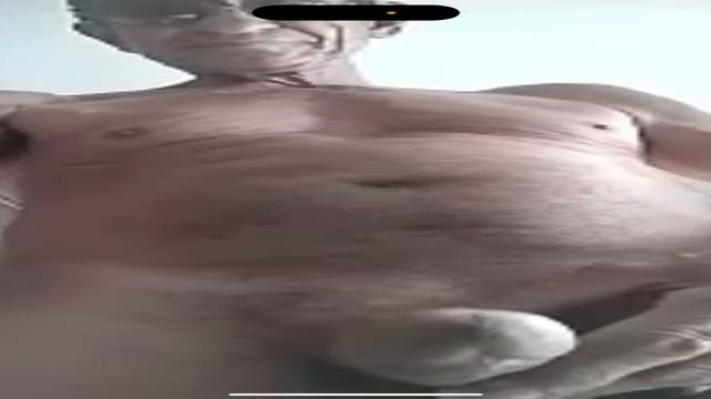 Pedreiro inédito  e exclusivo dando leite bastante leite coroa 58 anos pauzudo safadinho